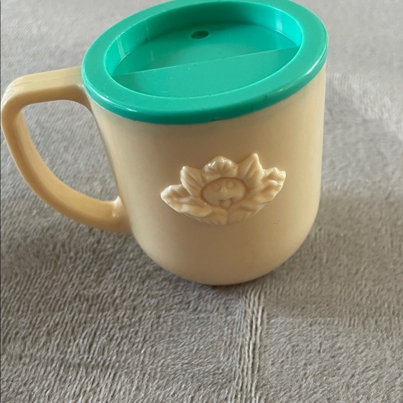 Cabbage Patch Kids Other - 1987 Cabbage Patch Kids Magic Sippy Cup for Talking Kids!